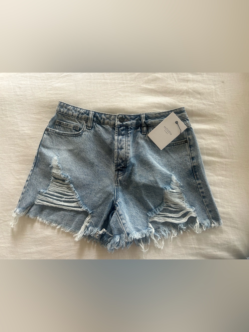 HIDDEN Light Wash Distressed Denim Shorts NWT